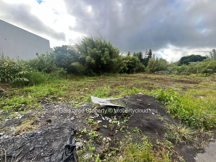 Terrain 692,5 m² à Midlands (Curepipe) — ruelle calme, proche commerces