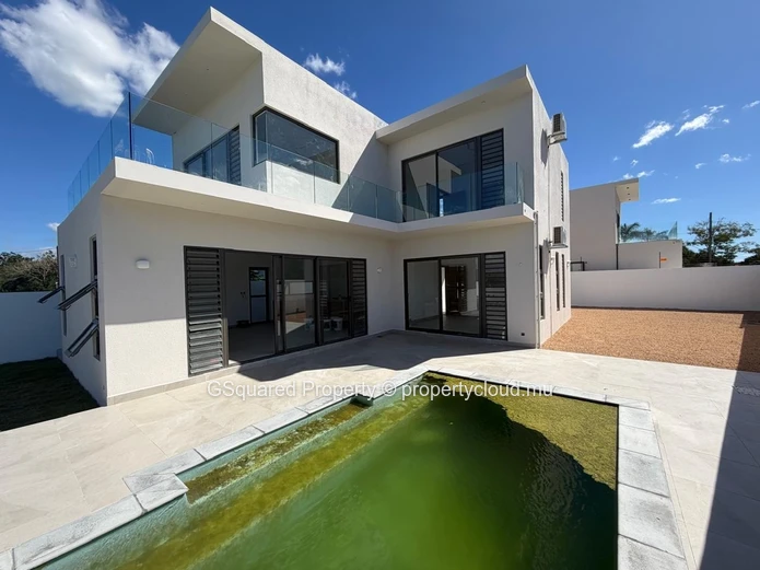 Modern 3-Bed Villa with Pool & Balcony in Grand Baie