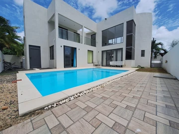 Elegant 3-Bedroom Villa with Pool in Grand Baie 